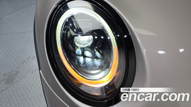 Mini Cooper 2022 — photo 8