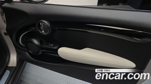 Mini Cooper 2022 — photo 15