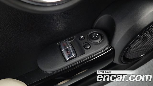 Mini Cooper 2022 — photo 27