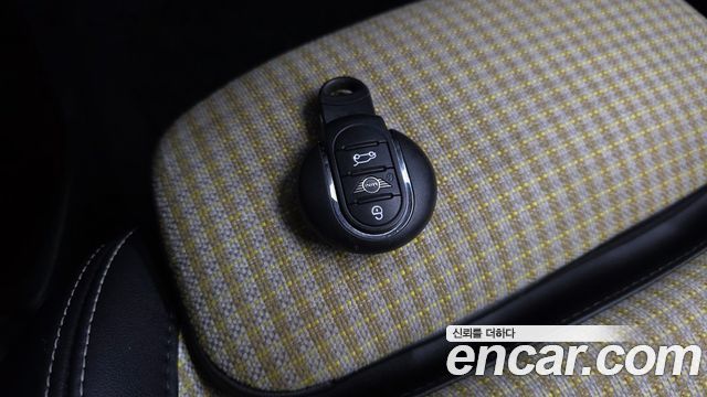 Mini Cooper 2022 — photo 29