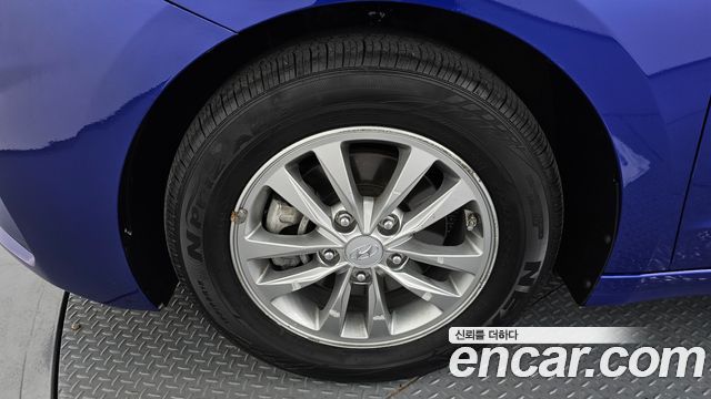 Hyundai AVANTE 2020 — photo 5