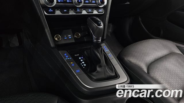 Hyundai AVANTE 2020 — photo 12