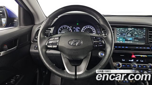 Hyundai AVANTE 2020 — photo 19