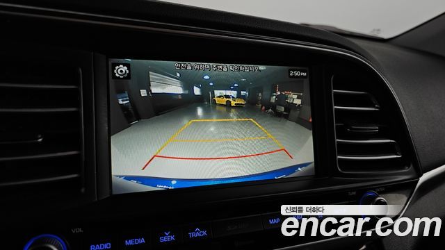 Hyundai AVANTE 2020 — photo 21