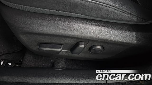 Hyundai AVANTE 2020 — photo 24