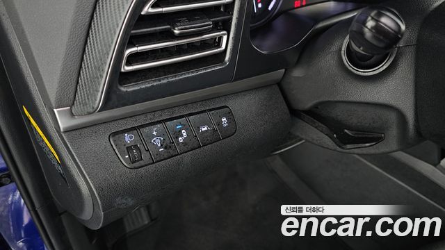 Hyundai AVANTE 2020 — photo 25