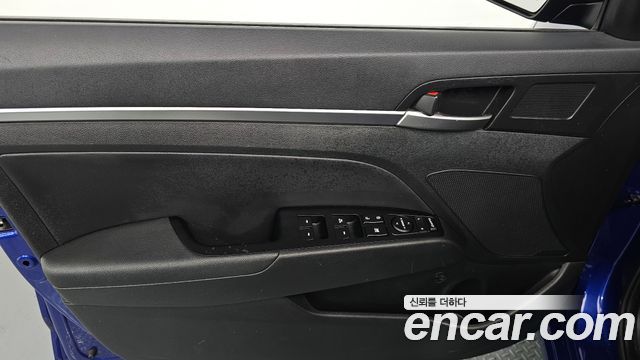 Hyundai AVANTE 2020 — photo 14