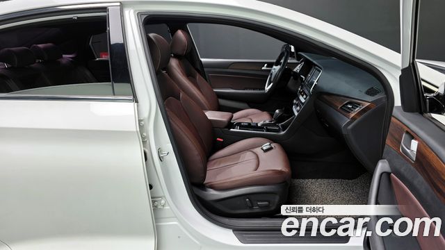 Hyundai Sonata 2019 — photo 16