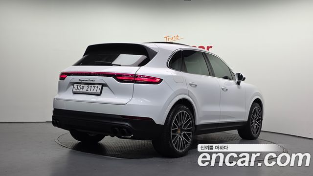 Porsche Cayenne 2019 — photo 2