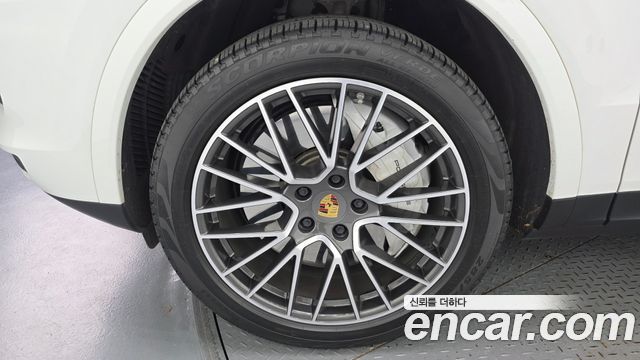 Porsche Cayenne 2019 — photo 5