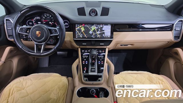 Porsche Cayenne 2019 — photo 10