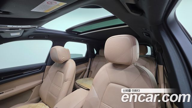 Porsche Cayenne 2019 — photo 17