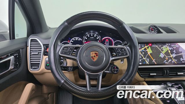 Porsche Cayenne 2019 — photo 21