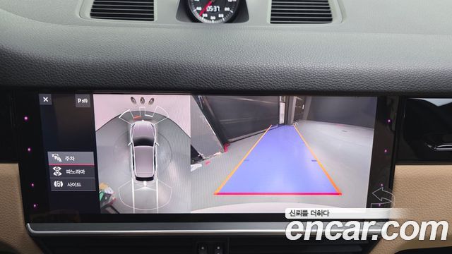 Porsche Cayenne 2019 — photo 25