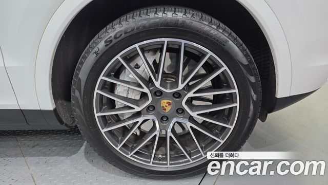 Porsche Cayenne 2019 — photo 7