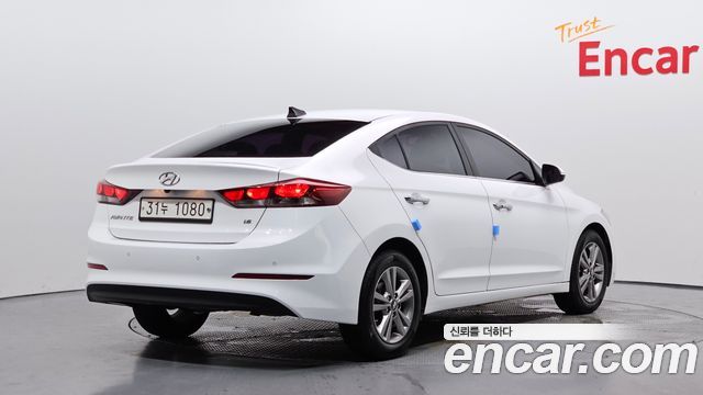 Hyundai AVANTE 2018 — photo 2