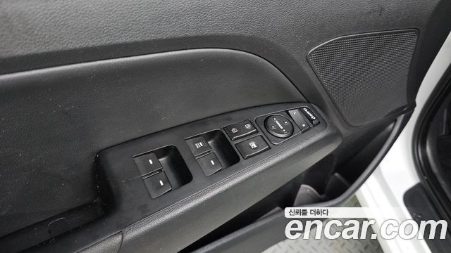 Hyundai AVANTE 2018 — photo 16