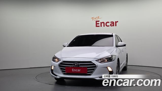 Hyundai AVANTE 2018 — photo 3