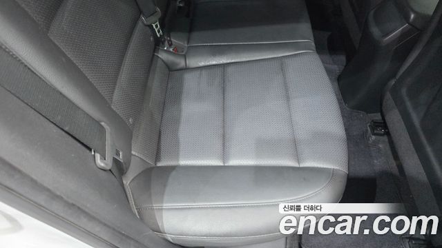 Hyundai AVANTE 2018 — photo 10