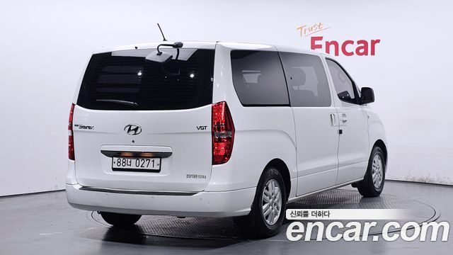 Hyundai Starex 2017 — photo 2