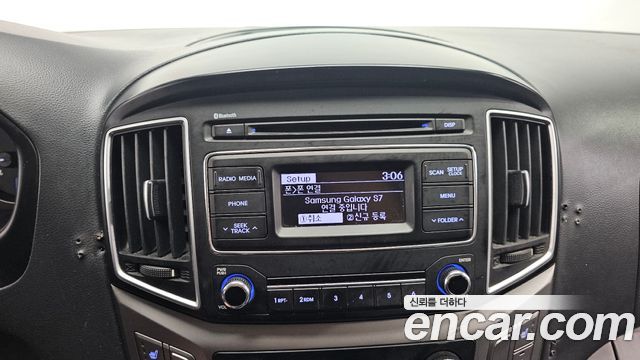 Hyundai Starex 2017 — photo 16