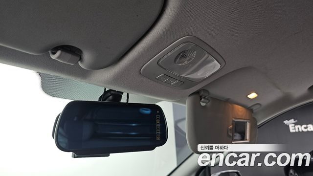 Hyundai Starex 2017 — photo 19