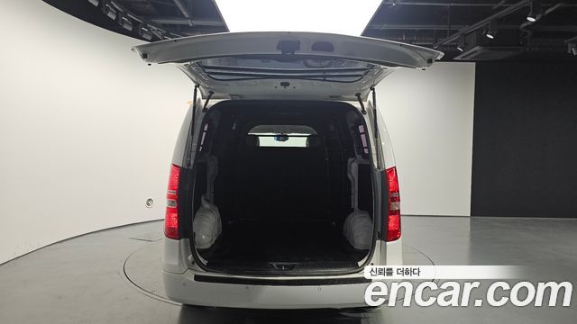 Hyundai Starex 2017 — photo 20