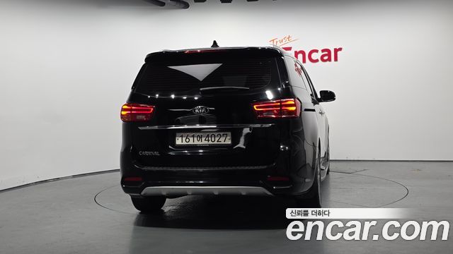 Kia Canival 2019 — photo 4