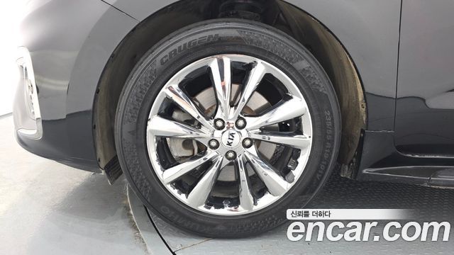 Kia Canival 2019 — photo 5