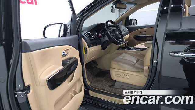 Kia Canival 2019 — photo 10