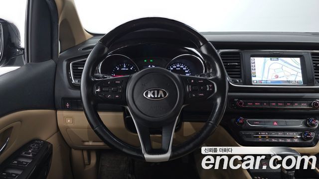Kia Canival 2019 — photo 13