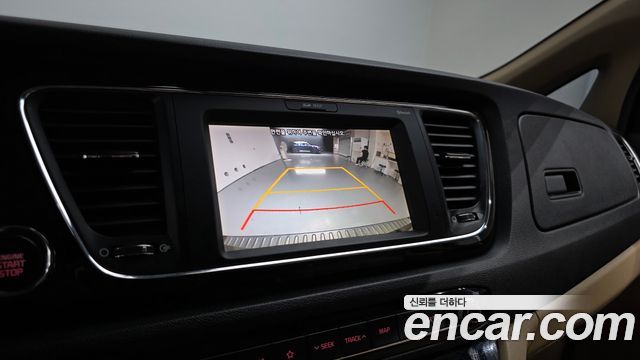 Kia Canival 2019 — photo 15