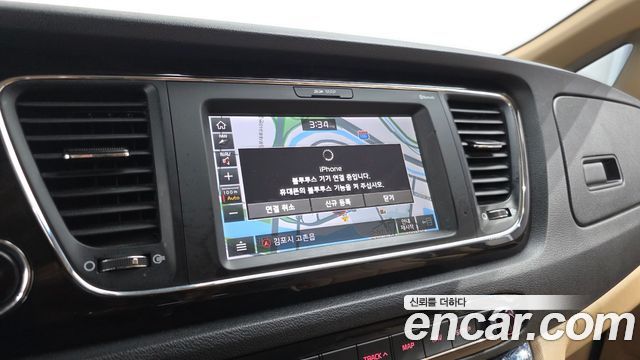 Kia Canival 2019 — photo 16