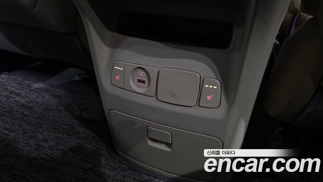 Kia Canival 2019 — photo 18
