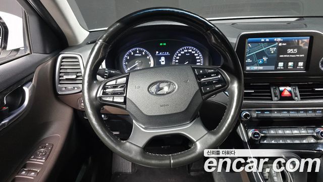 Hyundai Grandeur 2018 — photo 13