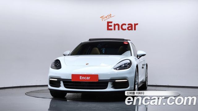 Porsche Panamera 2018 — photo 3