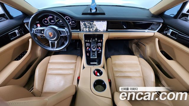 Porsche Panamera 2018 — photo 10