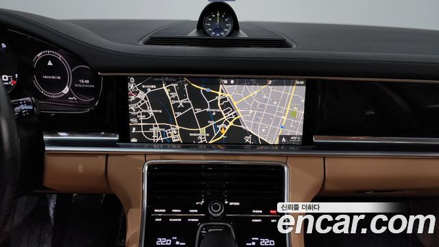 Porsche Panamera 2018 — photo 20