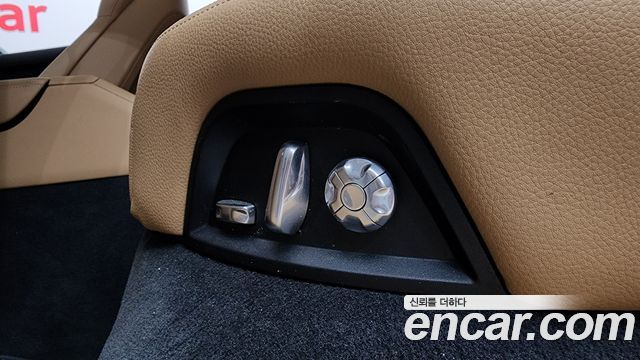 Porsche Panamera 2018 — photo 31