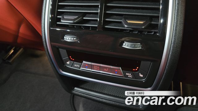 BMW XM 2026 — photo 22