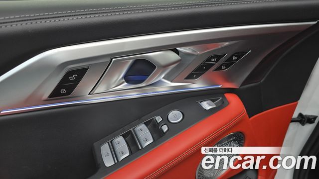 BMW XM 2026 — photo 31