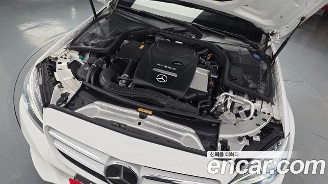 Mercedes-Benz C-Class 2018 — photo 6