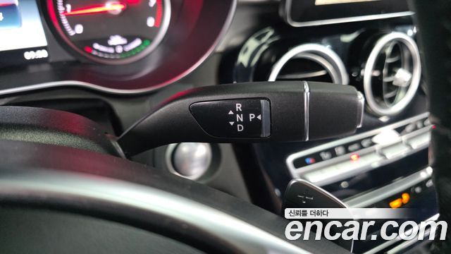 Mercedes-Benz C-Class 2018 — photo 9