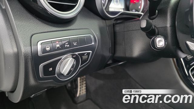 Mercedes-Benz C-Class 2018 — photo 16