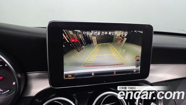 Mercedes-Benz C-Class 2018 — photo 18