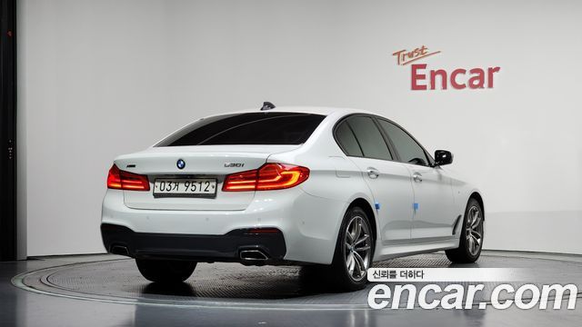 BMW 5-Series 2017 — photo 2