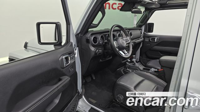 Jeep Wrangler 2022 — photo 13