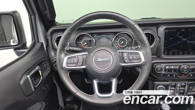 Jeep Wrangler 2022 — photo 20