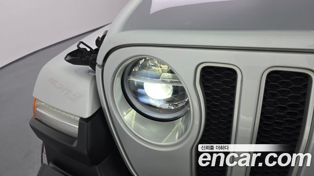 Jeep Wrangler 2022 — photo 8