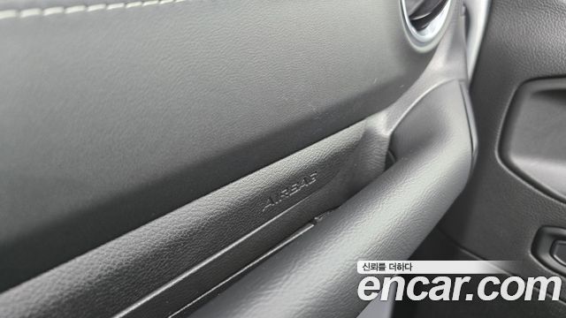 Jeep Wrangler 2022 — photo 33